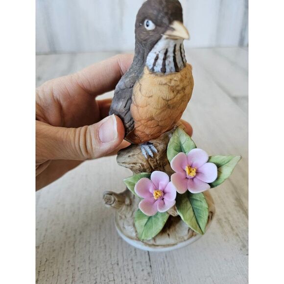 Andrea Robin vintage 9386 porcelain figurine bird realistic flowers life-like st - Picture 7 of 8